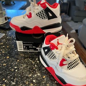 Jordan 4 Retro